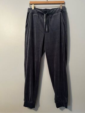 Ladies size medium velour feel lounge pants